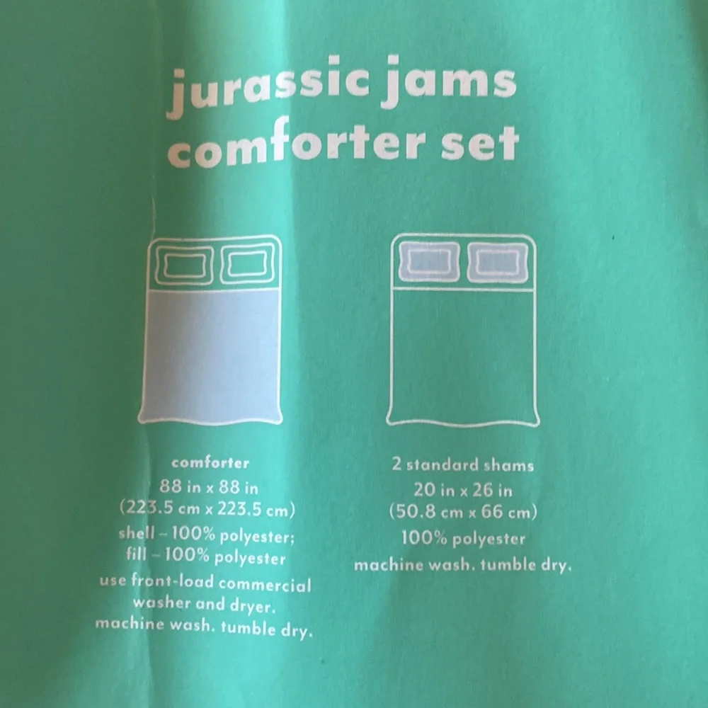 Still in packaging! Comforter and matching shams! never used